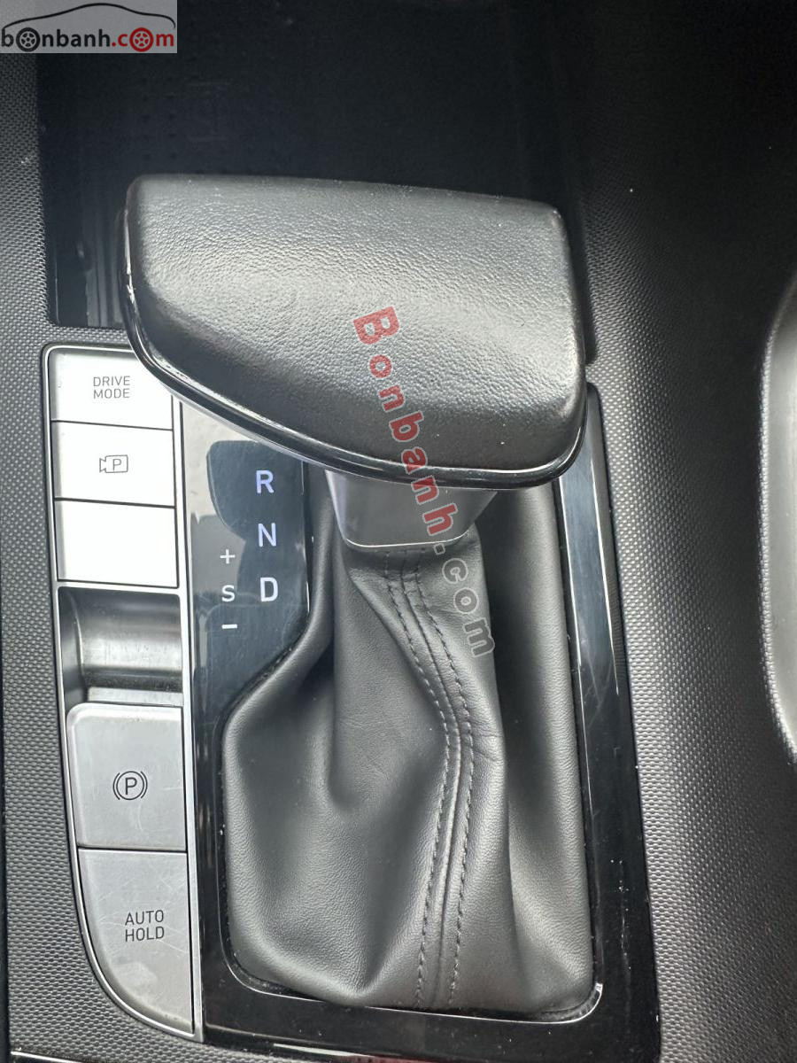 Bán ô tô Hyundai Elantra 1.6 AT Tiêu chuẩn - 2023 - xe cũ