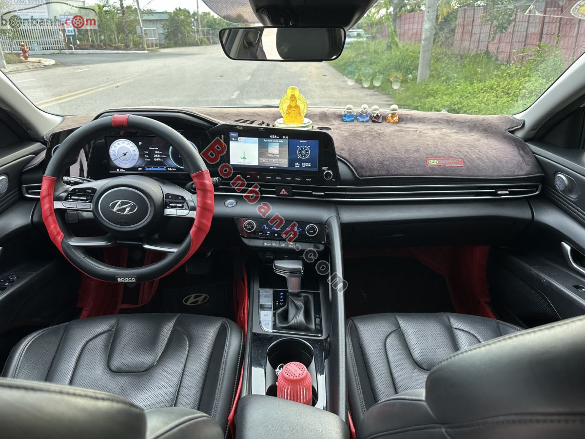 Bán ô tô Hyundai Elantra 1.6 AT Tiêu chuẩn - 2023 - xe cũ