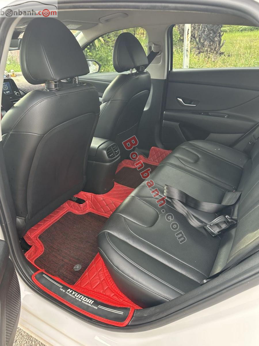 Bán ô tô Hyundai Elantra 1.6 AT Tiêu chuẩn - 2023 - xe cũ