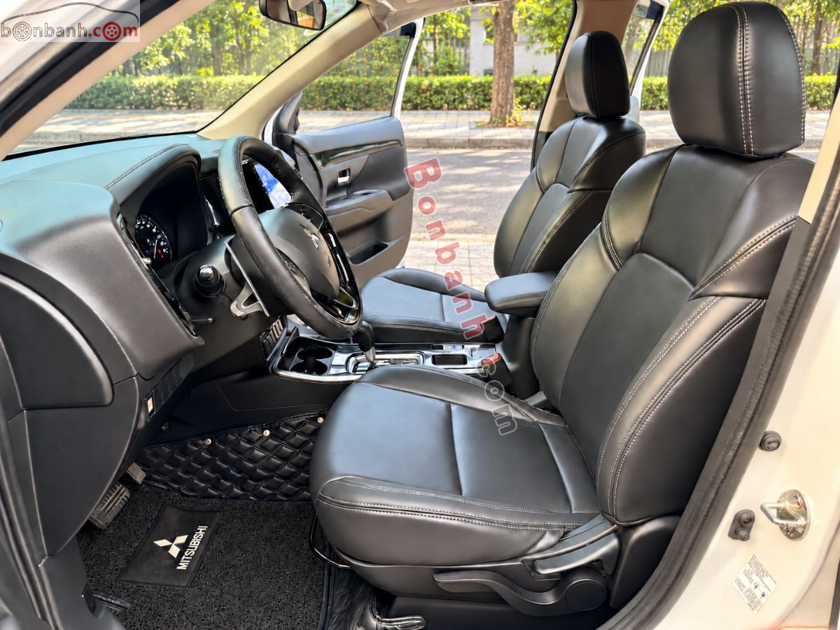 Bán ô tô Mitsubishi Outlander 2.0 CVT - 2020 - xe cũ