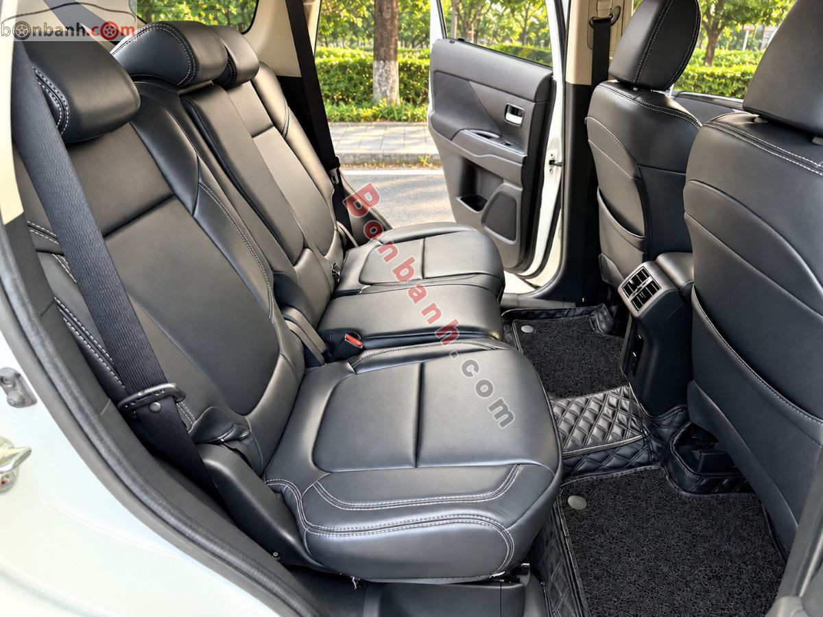 Bán ô tô Mitsubishi Outlander 2.0 CVT - 2020 - xe cũ