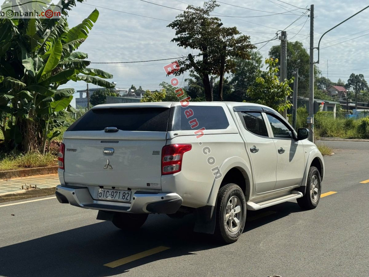 Bán ô tô Mitsubishi Triton 4x2 AT - 2017 - xe cũ
