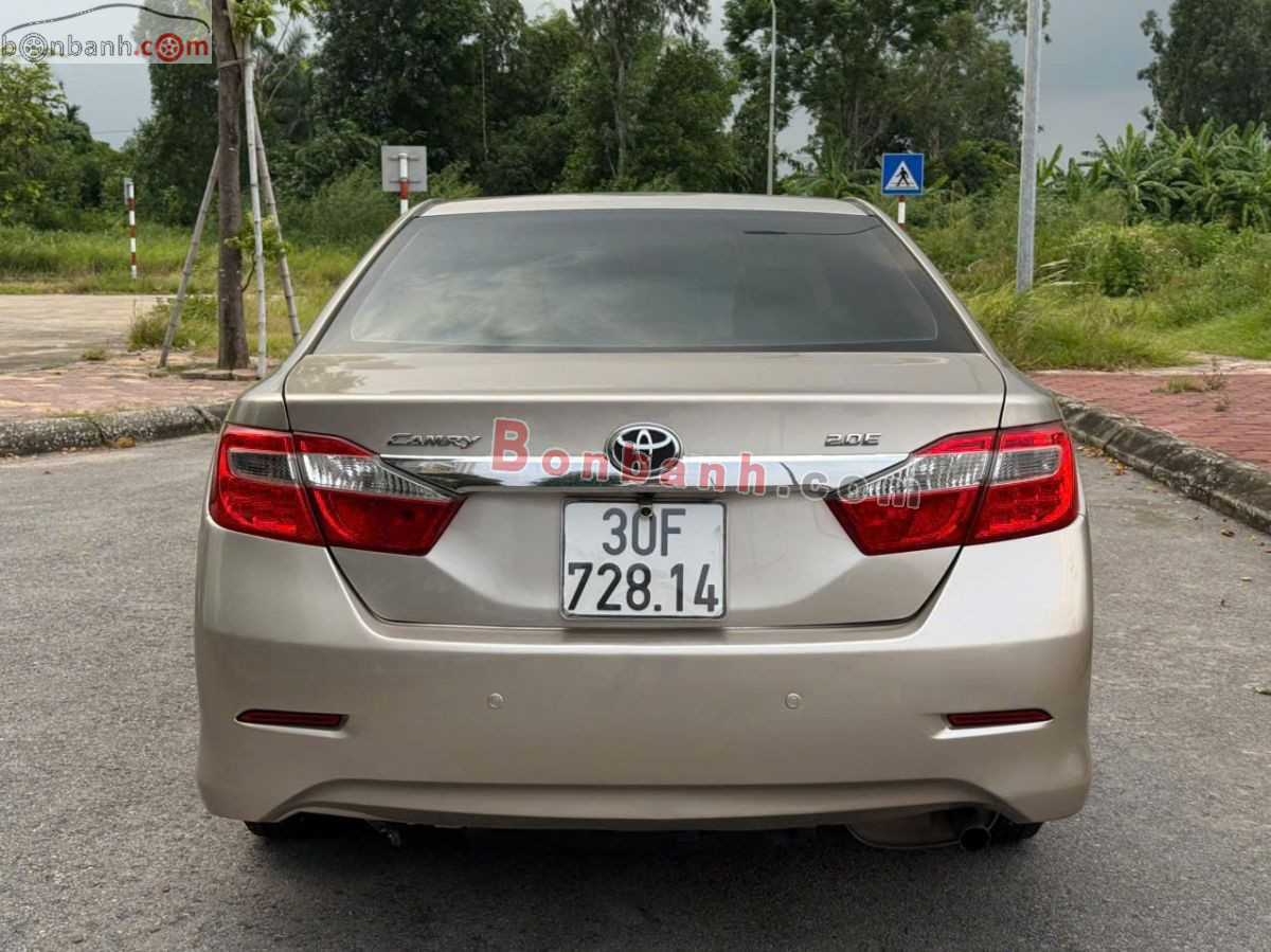 Bán ô tô Toyota Camry 2.0E - 2014 - xe cũ