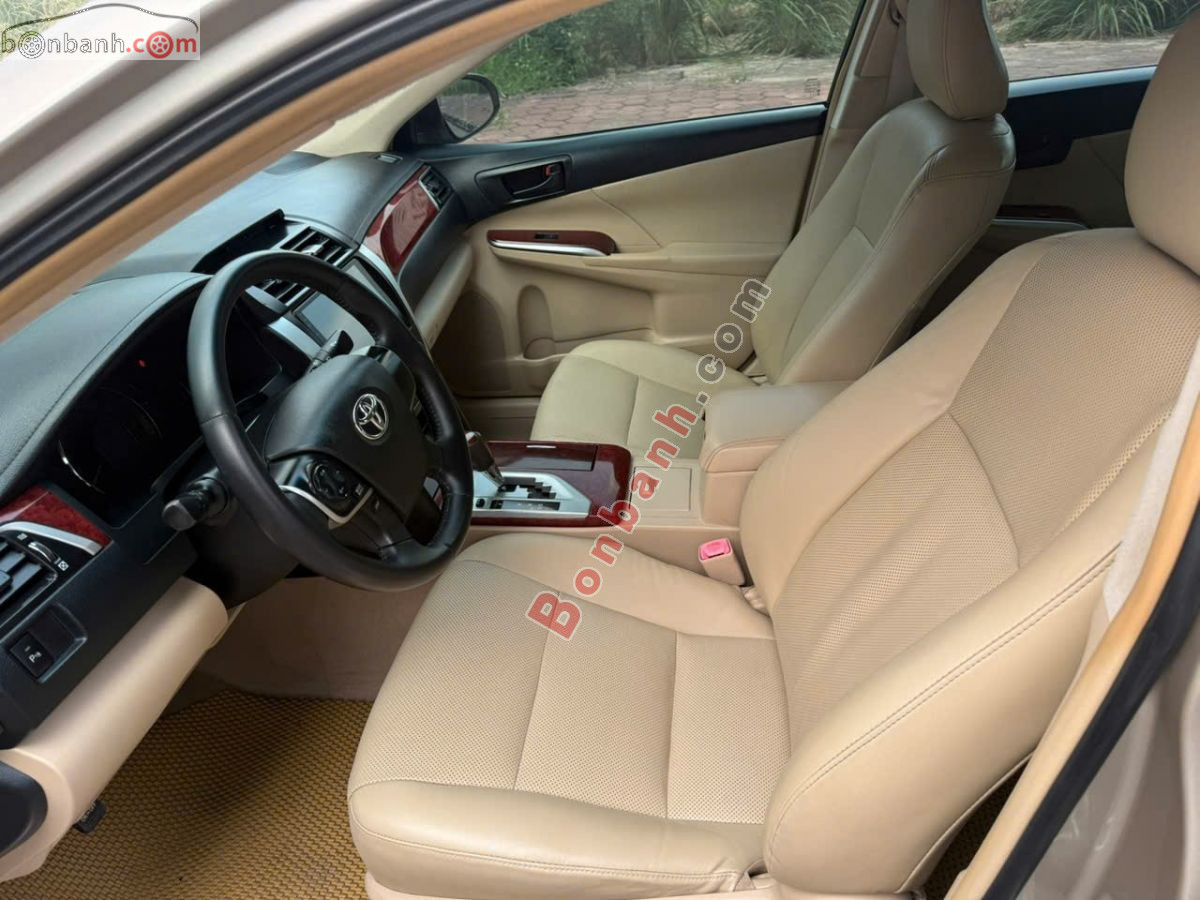 Bán ô tô Toyota Camry 2.0E - 2014 - xe cũ