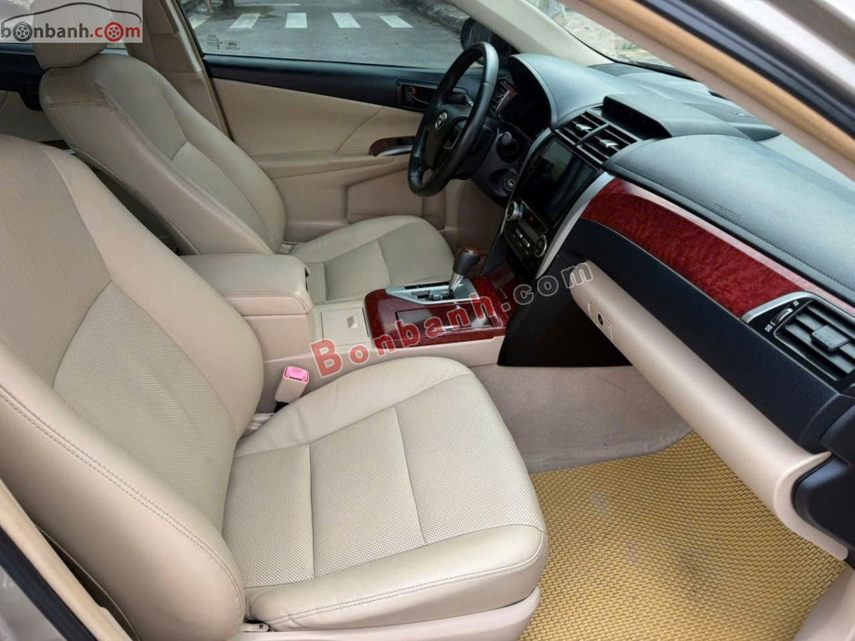 Bán ô tô Toyota Camry 2.0E - 2014 - xe cũ