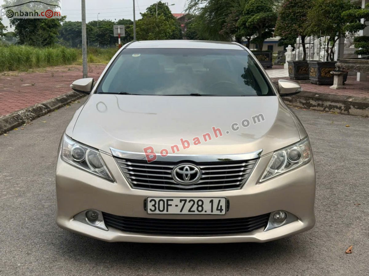 Bán ô tô Toyota Camry 2.0E - 2014 - xe cũ