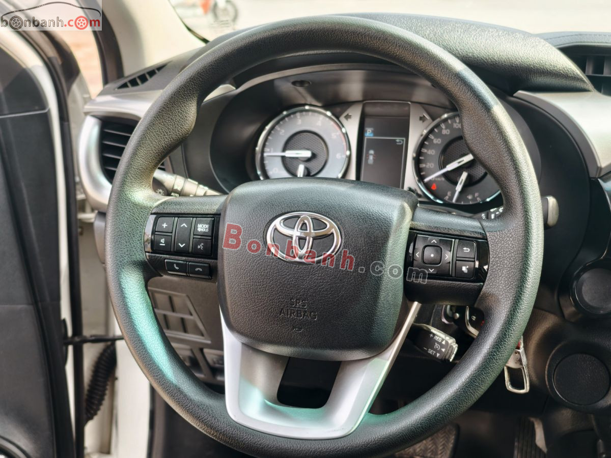 Bán ô tô Toyota Hilux 2.4L 4x2 AT - 2021 - xe cũ