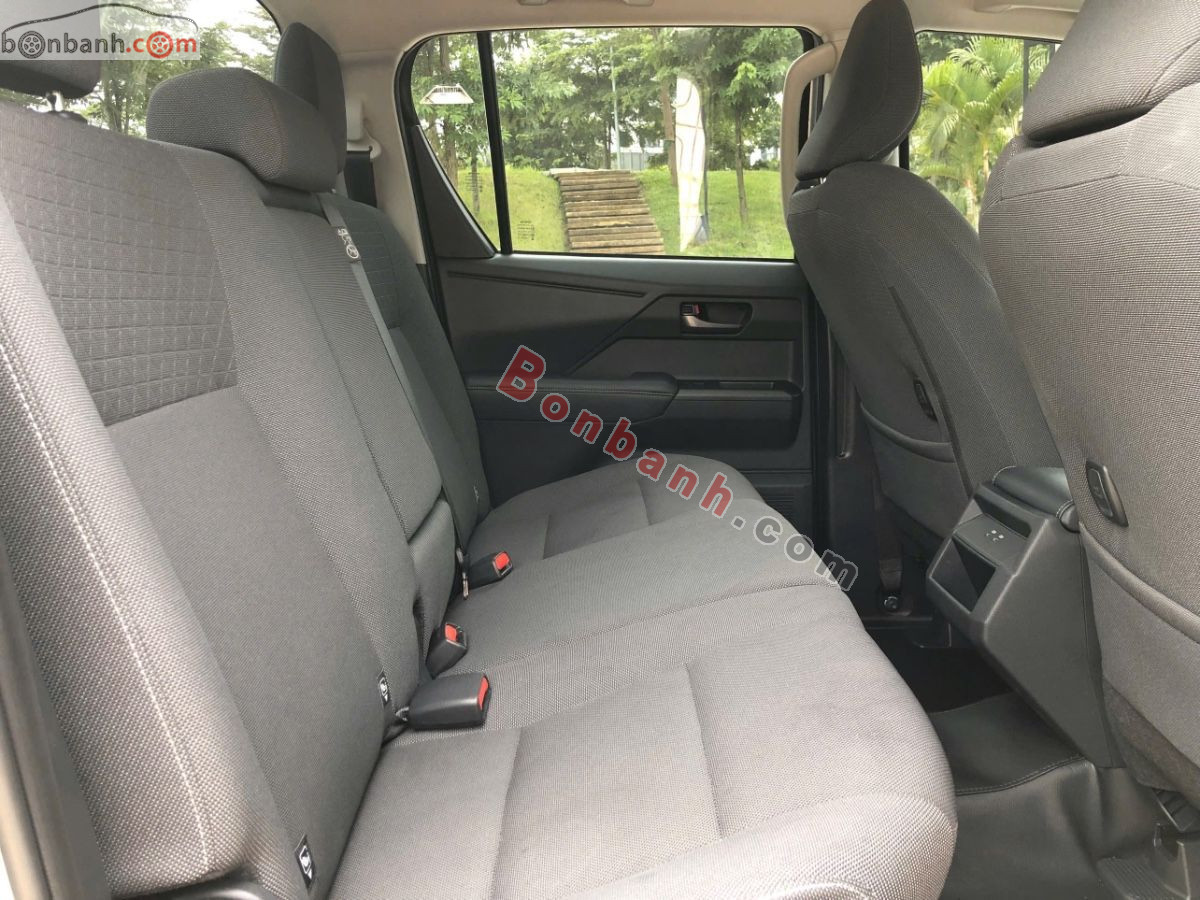 Bán ô tô Toyota Hilux Pro 2.8L 4x2 AT - 2025 - xe cũ