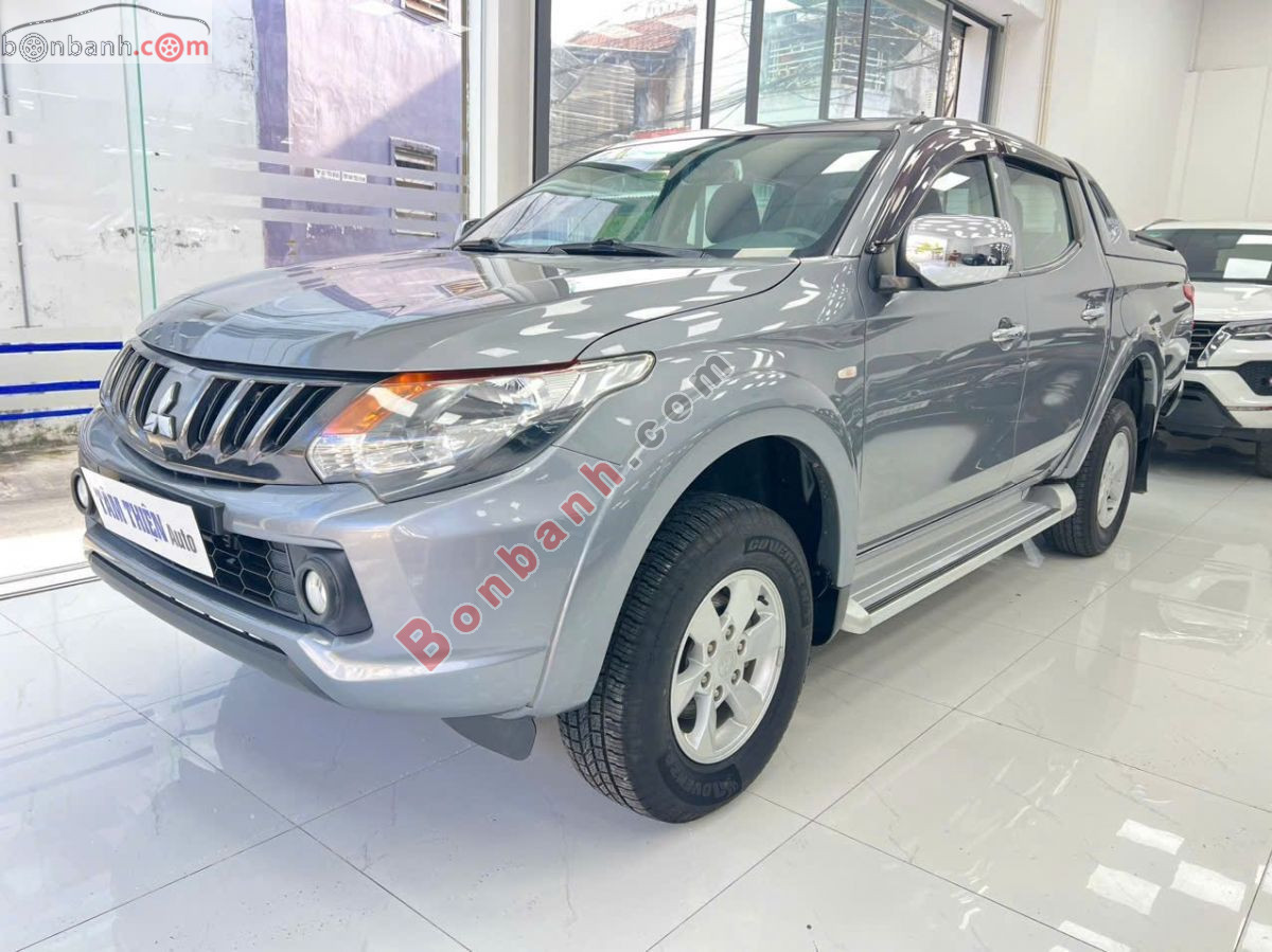 Bán ô tô Mitsubishi Triton 4x2 AT - 2018 - xe cũ