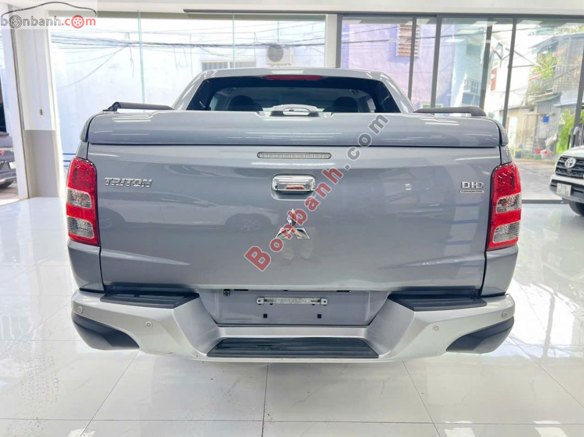 Bán ô tô Mitsubishi Triton 4x2 AT - 2018 - xe cũ