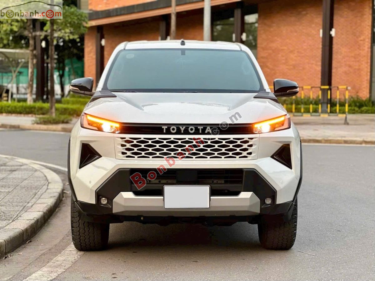 Bán ô tô Toyota Hilux Pro 2.8L 4x2 AT - 2026 - xe cũ