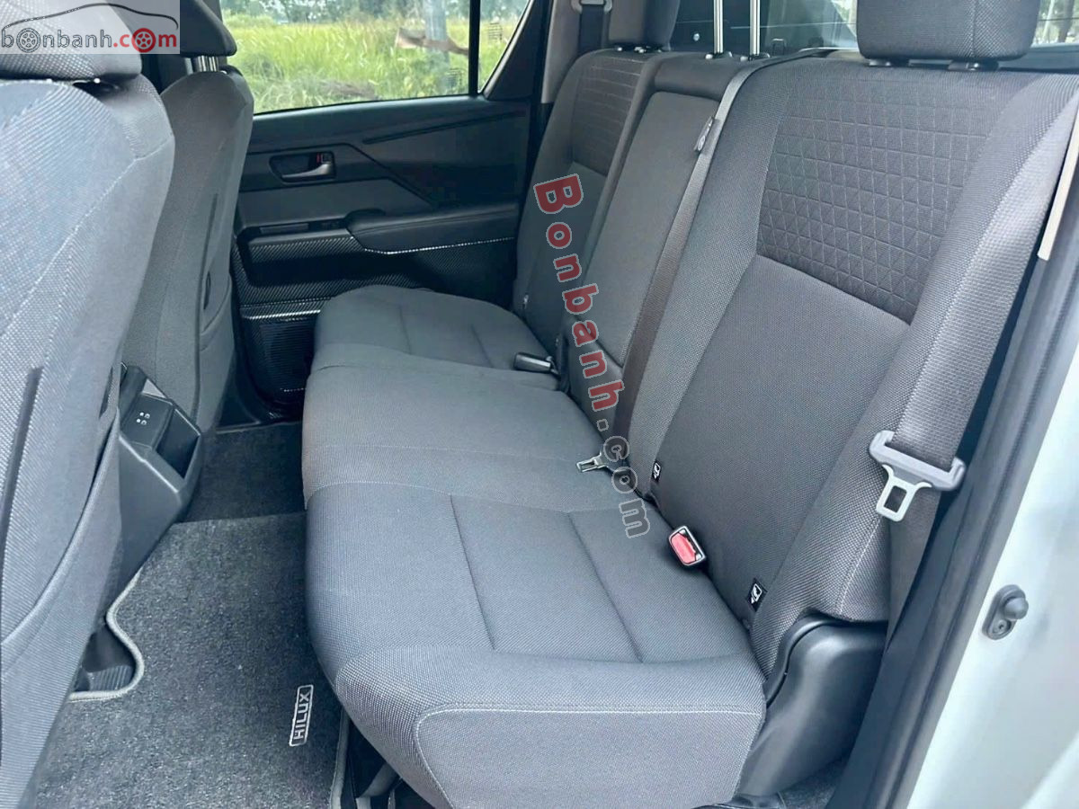 Bán ô tô Toyota Hilux Pro 2.8L 4x2 AT - 2026 - xe cũ