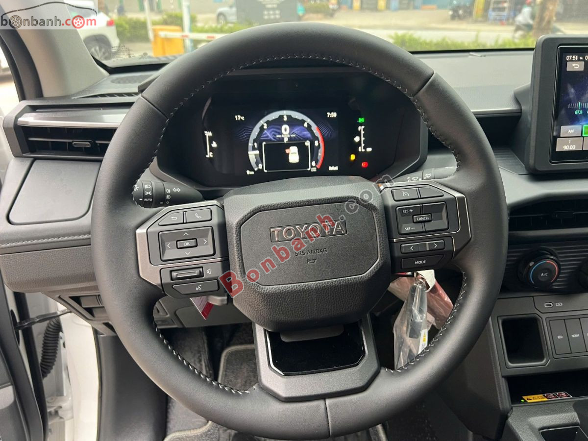 Bán ô tô Toyota Hilux Pro 2.8L 4x2 AT - 2026 - xe mới