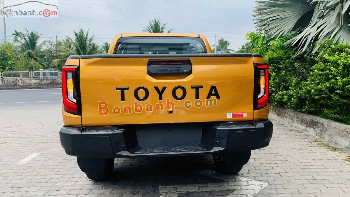 Bán ô tô Toyota Hilux Trailhunter 2.8L 4x4 AT - 2026 - xe mới