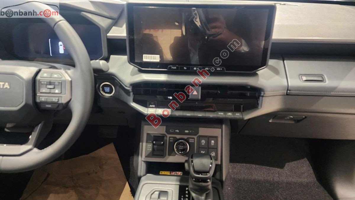 Bán ô tô Toyota Hilux Trailhunter 2.8L 4x4 AT - 2026 - xe mới