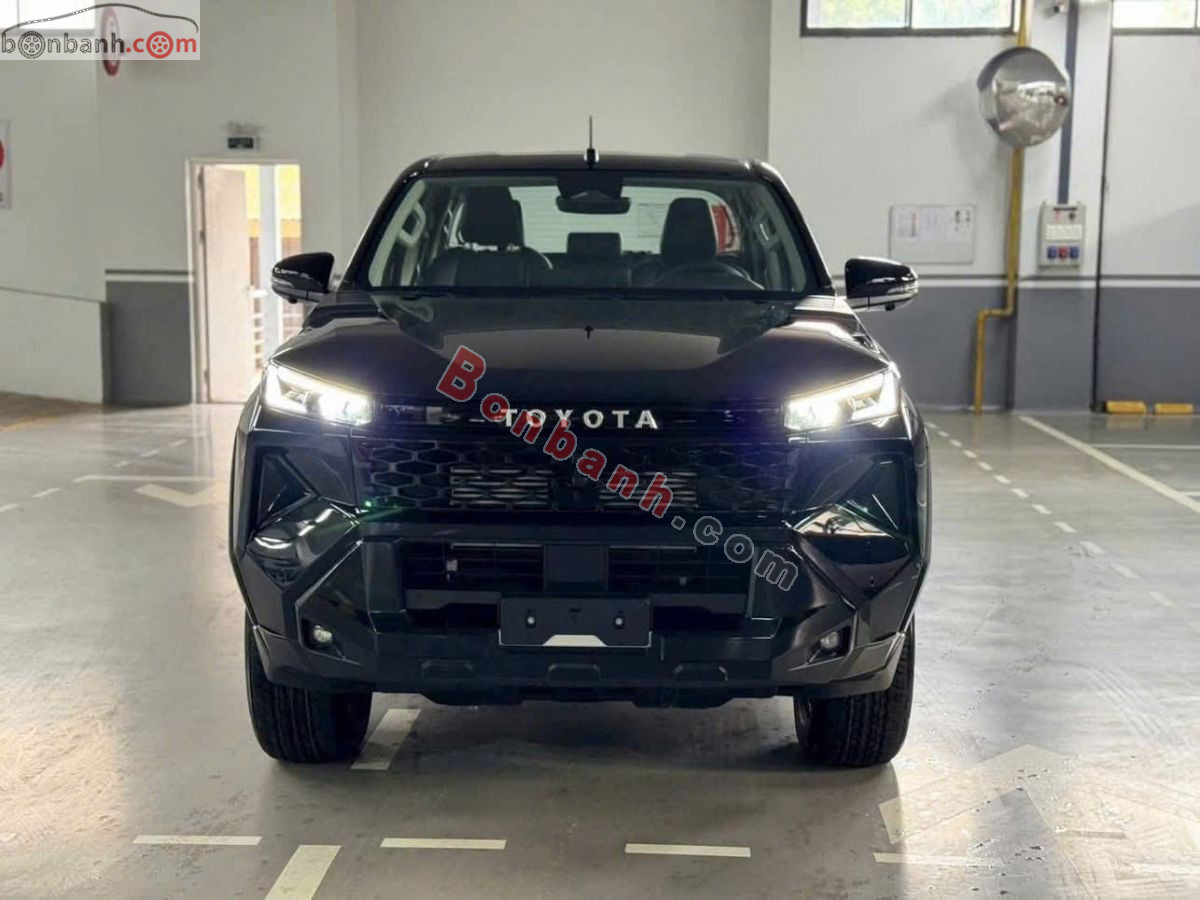 Bán ô tô Toyota Hilux Trailhunter 2.8L 4x4 AT - 2026 - xe mới