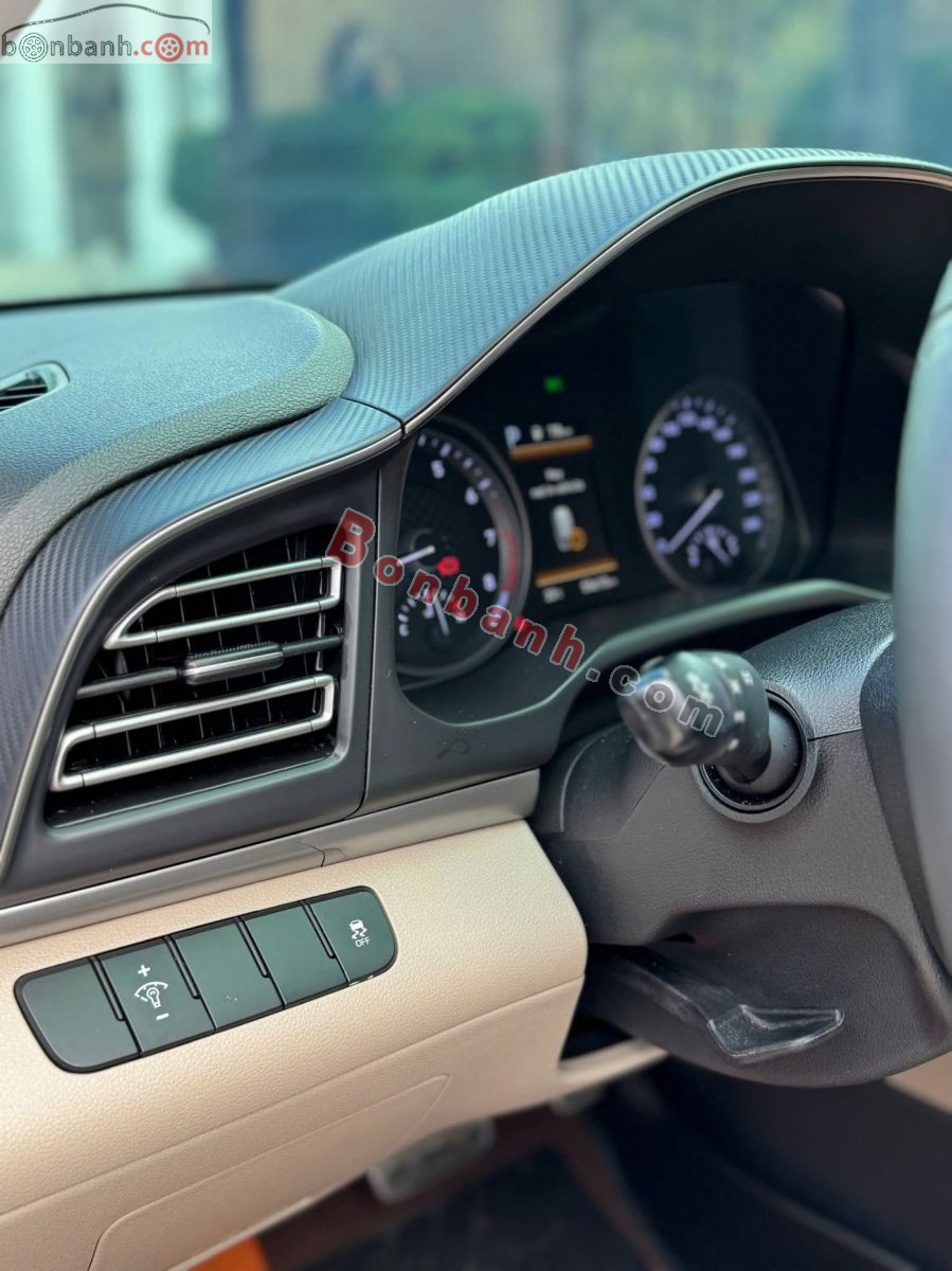 Bán ô tô Hyundai Elantra 2.0 AT - 2020 - xe cũ