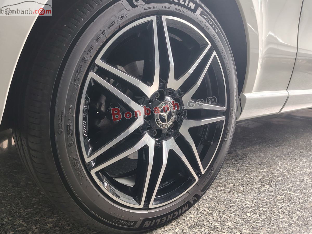 Bán ô tô Mercedes Benz V class V250 AMG - 2021 - xe cũ