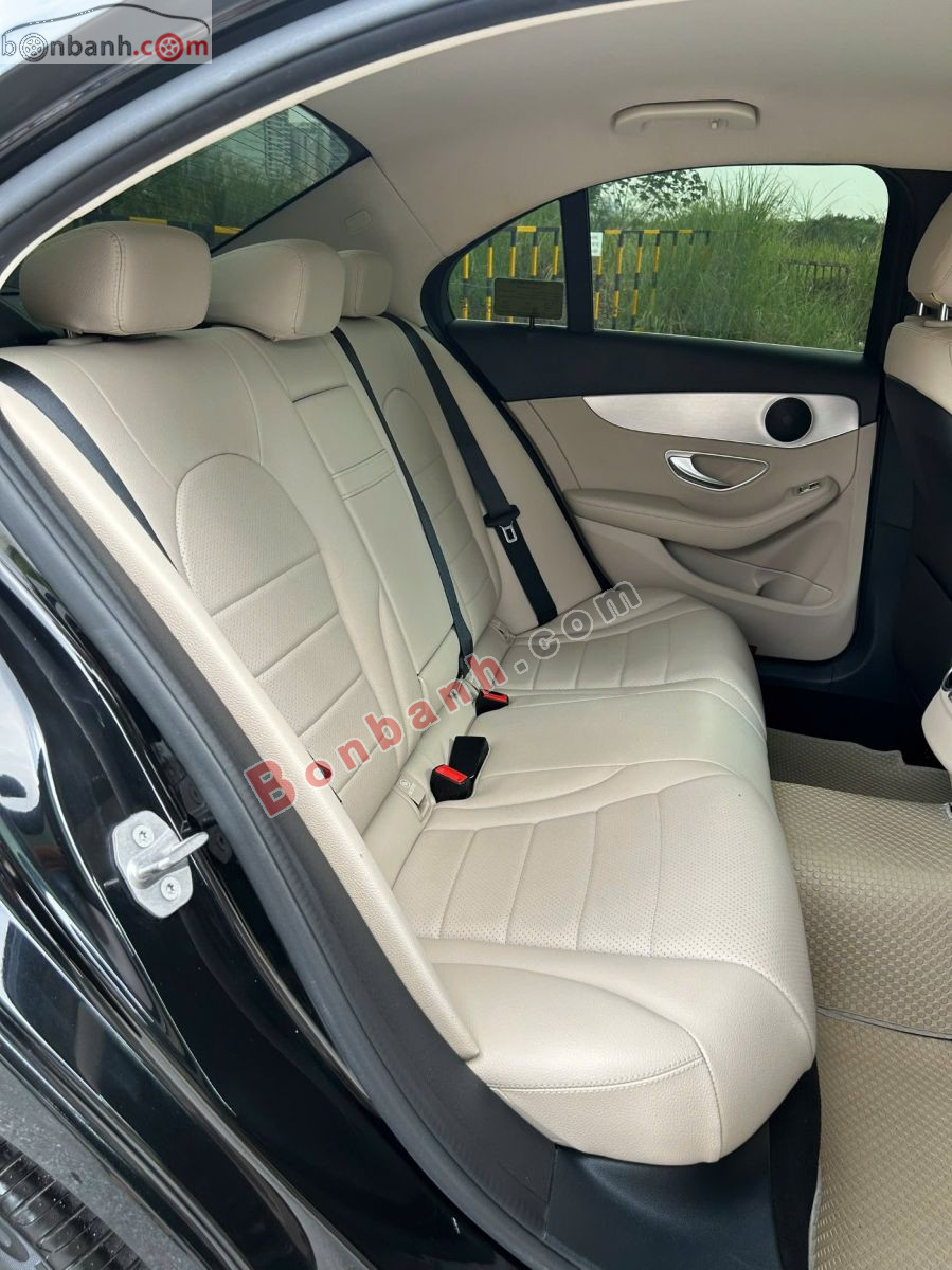 Bán ô tô Mercedes Benz C class C180 AMG - 2021 - xe cũ