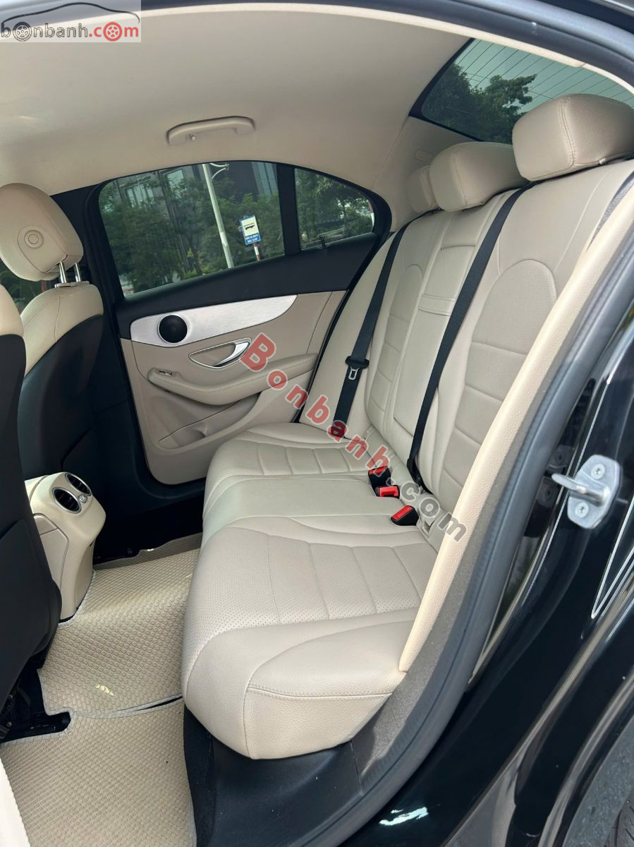 Bán ô tô Mercedes Benz C class C180 AMG - 2021 - xe cũ