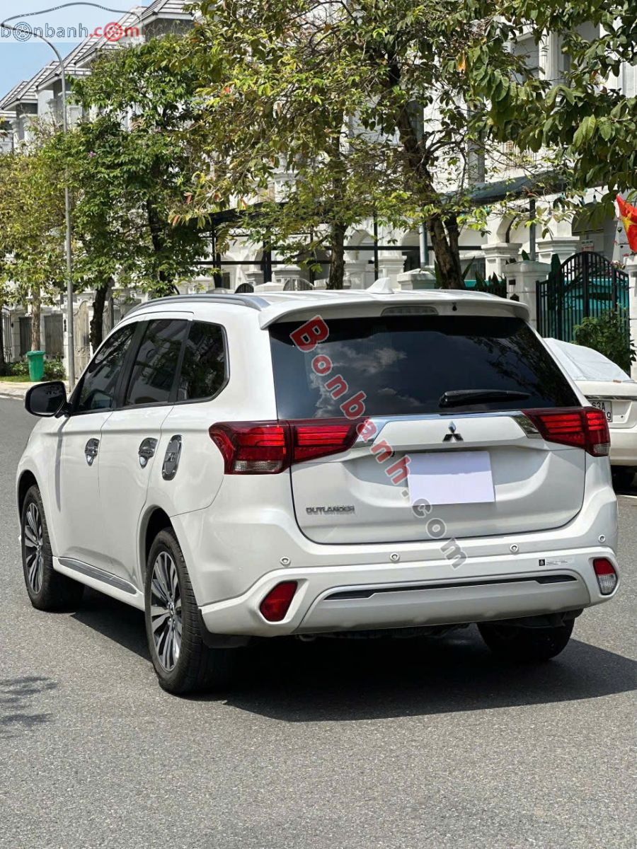 Bán ô tô Mitsubishi Outlander Premium 2.0 CVT - 2022 - xe cũ