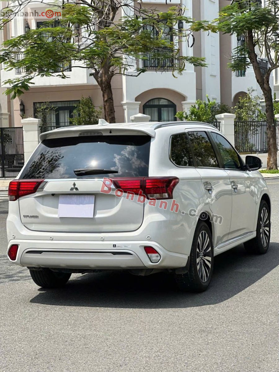 Bán ô tô Mitsubishi Outlander Premium 2.0 CVT - 2022 - xe cũ