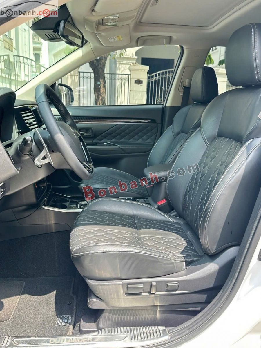 Bán ô tô Mitsubishi Outlander Premium 2.0 CVT - 2022 - xe cũ