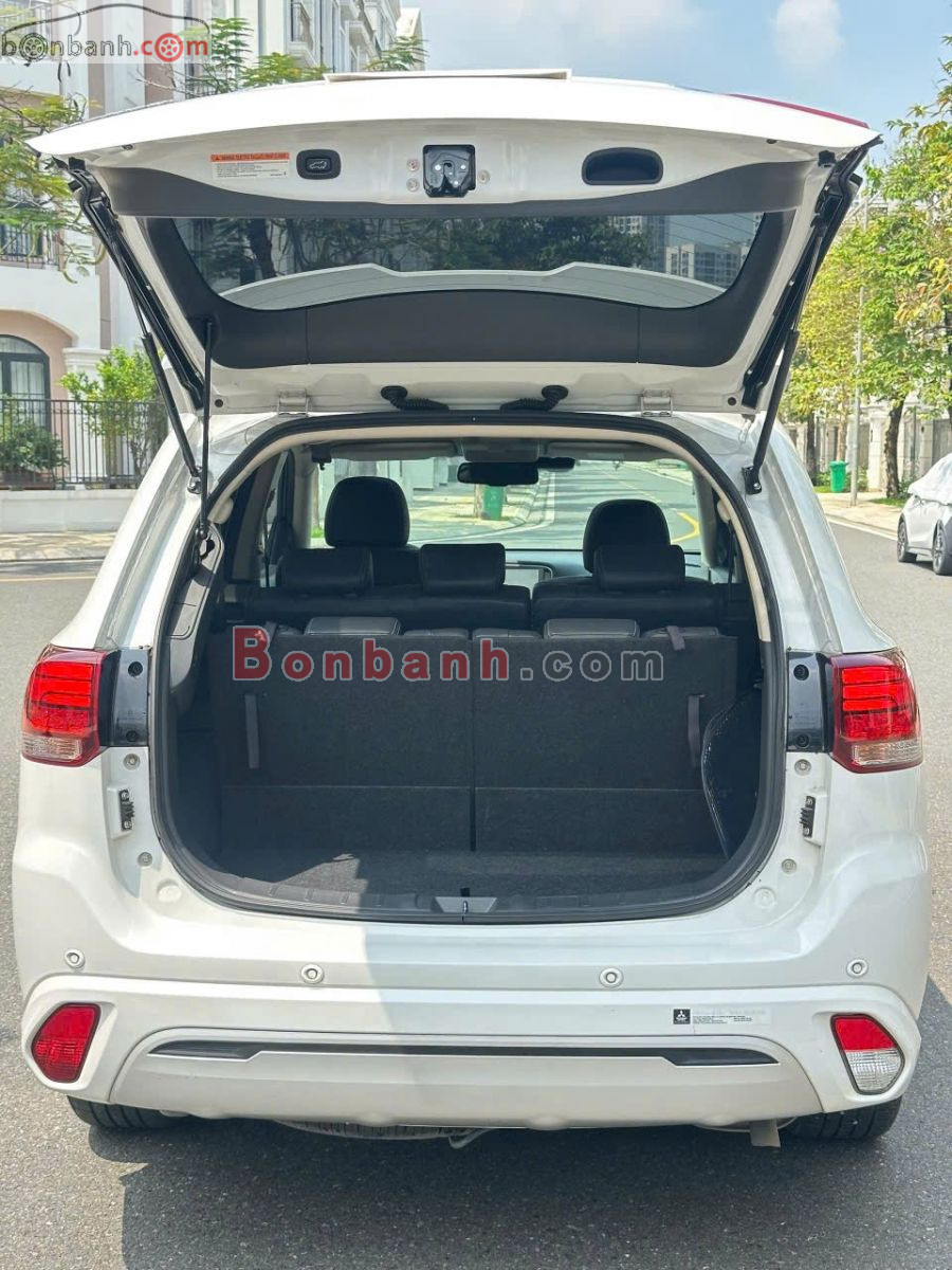 Bán ô tô Mitsubishi Outlander Premium 2.0 CVT - 2022 - xe cũ