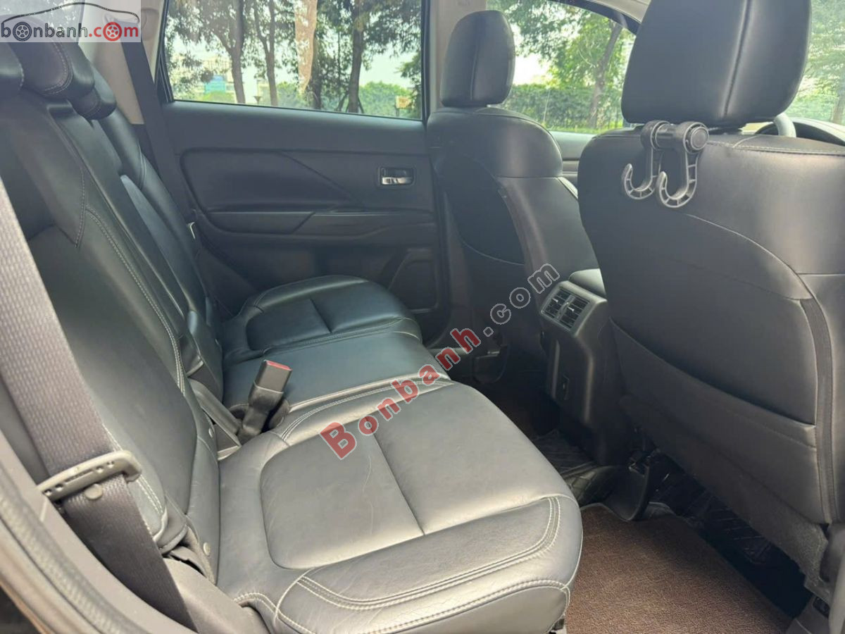 Bán ô tô Mitsubishi Outlander Premium 2.0 CVT - 2021 - xe cũ