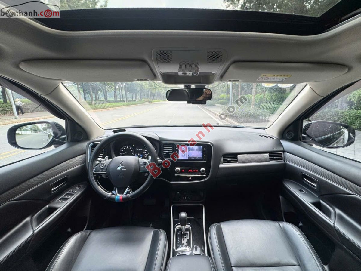 Bán ô tô Mitsubishi Outlander Premium 2.0 CVT - 2021 - xe cũ