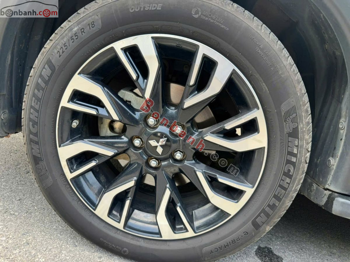 Bán ô tô Mitsubishi Outlander Premium 2.0 CVT - 2021 - xe cũ