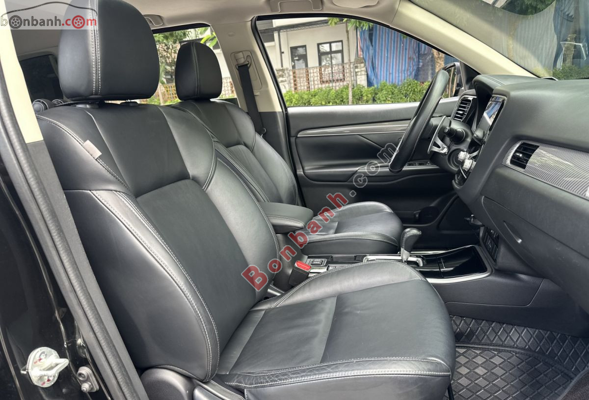 Bán ô tô Mitsubishi Outlander Premium 2.0 CVT - 2021 - xe cũ