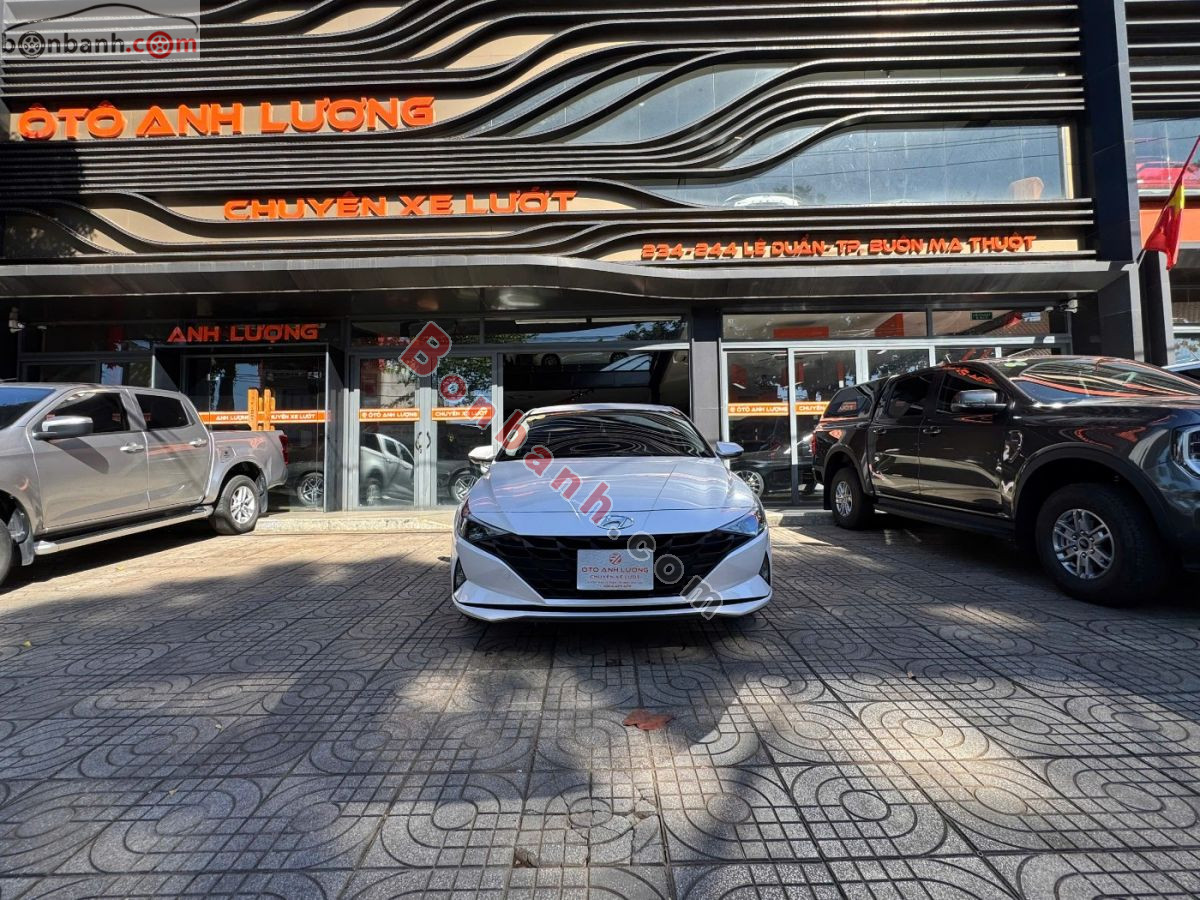 Bán ô tô Hyundai Elantra 1.6 AT Tiêu chuẩn - 2022 - xe cũ