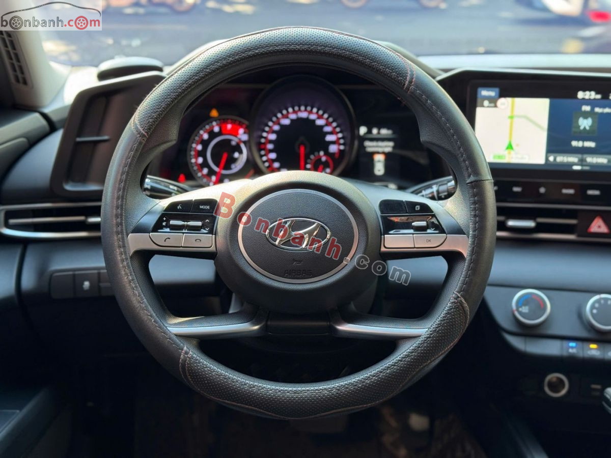 Bán ô tô Hyundai Elantra 1.6 AT Tiêu chuẩn - 2022 - xe cũ