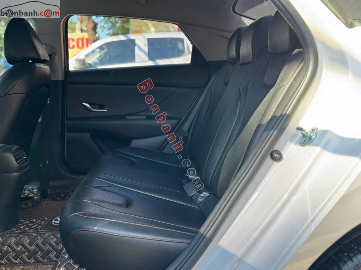 Bán ô tô Hyundai Elantra 1.6 AT Tiêu chuẩn - 2022 - xe cũ
