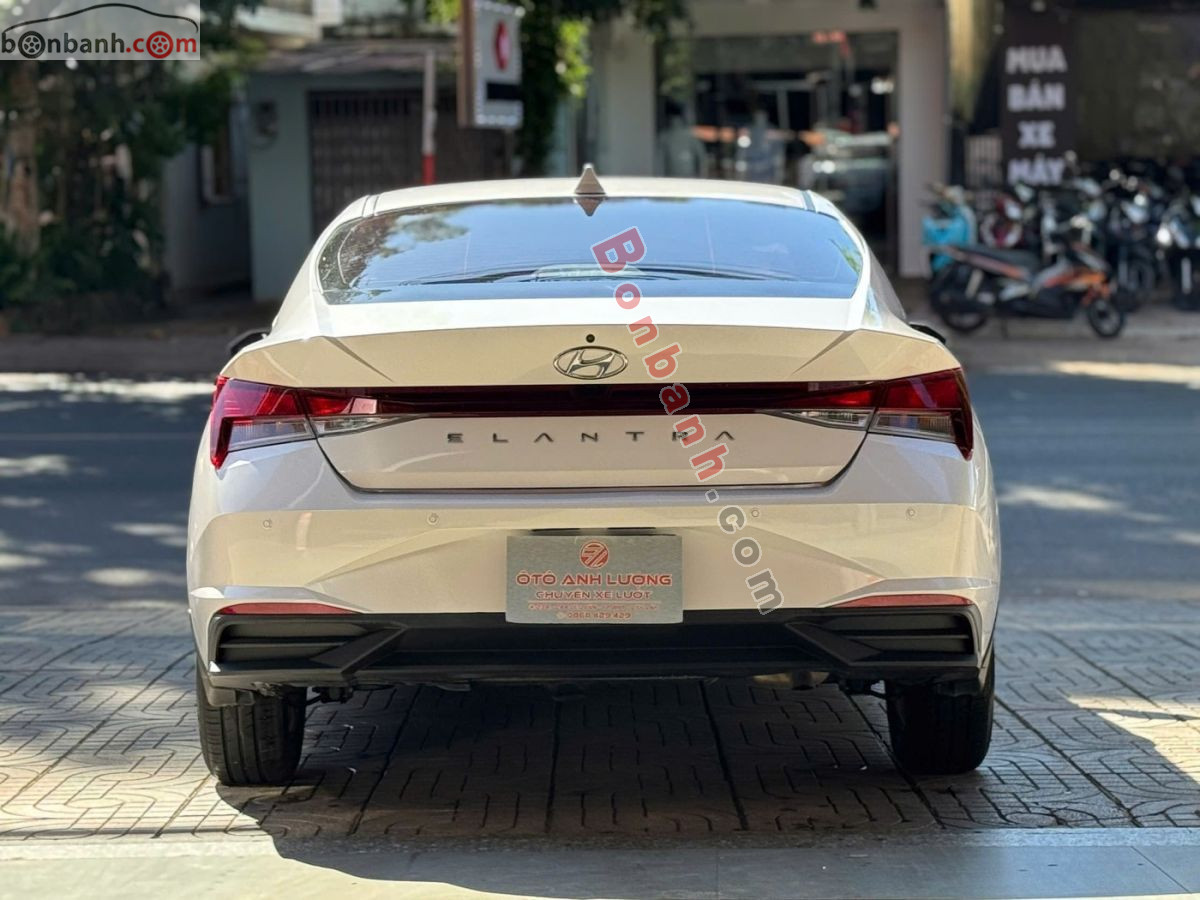 Bán ô tô Hyundai Elantra 1.6 AT Tiêu chuẩn - 2022 - xe cũ