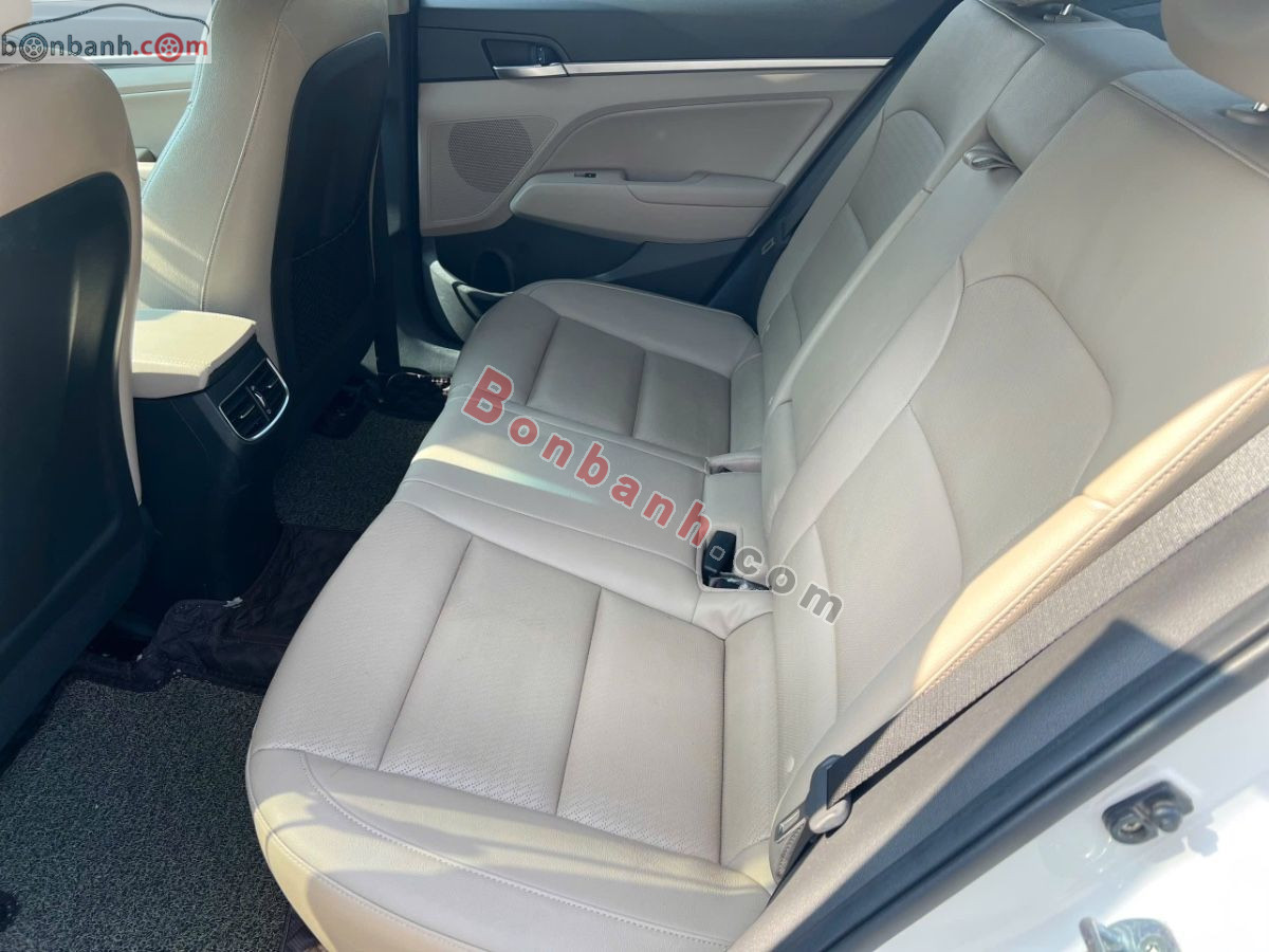 Bán ô tô Hyundai Elantra 2.0 AT - 2021 - xe cũ