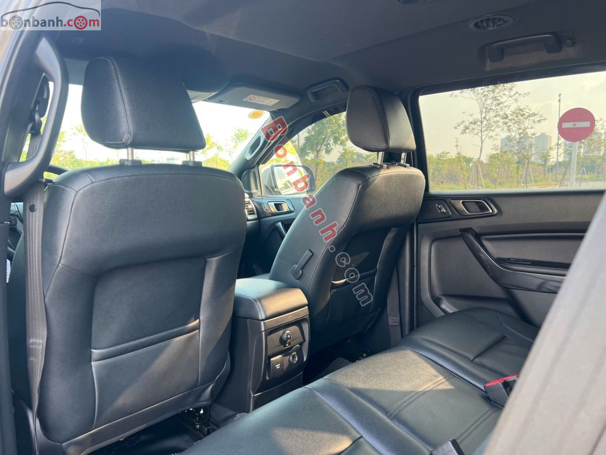 Bán ô tô Ford Everest Titanium 2.0L 4x2 AT - 2022 - xe cũ