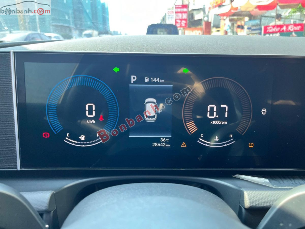 Bán ô tô Hyundai Tucson 2.0 AT Tiêu chuẩn - 2025 - xe cũ