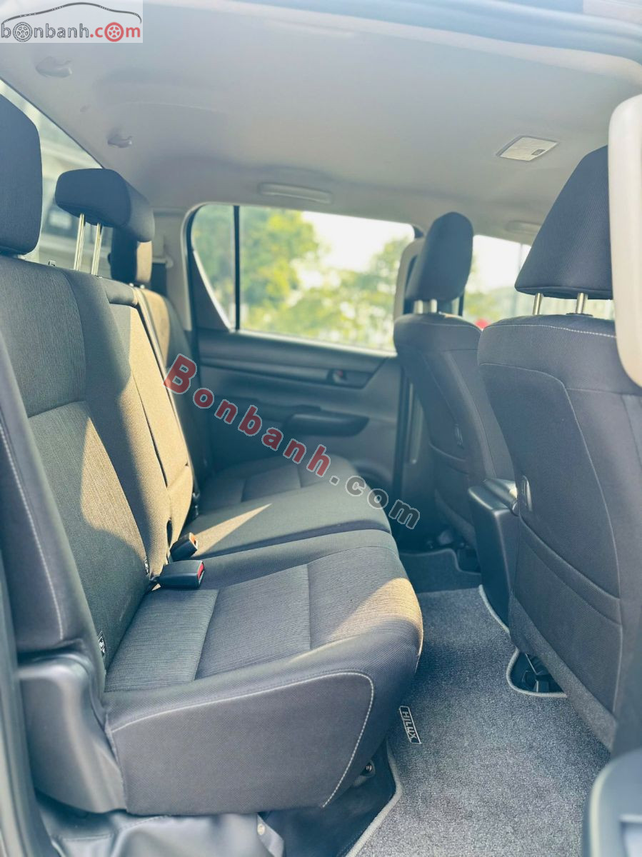 Bán ô tô Toyota Hilux 2.4L 4x2 AT - 2025 - xe cũ