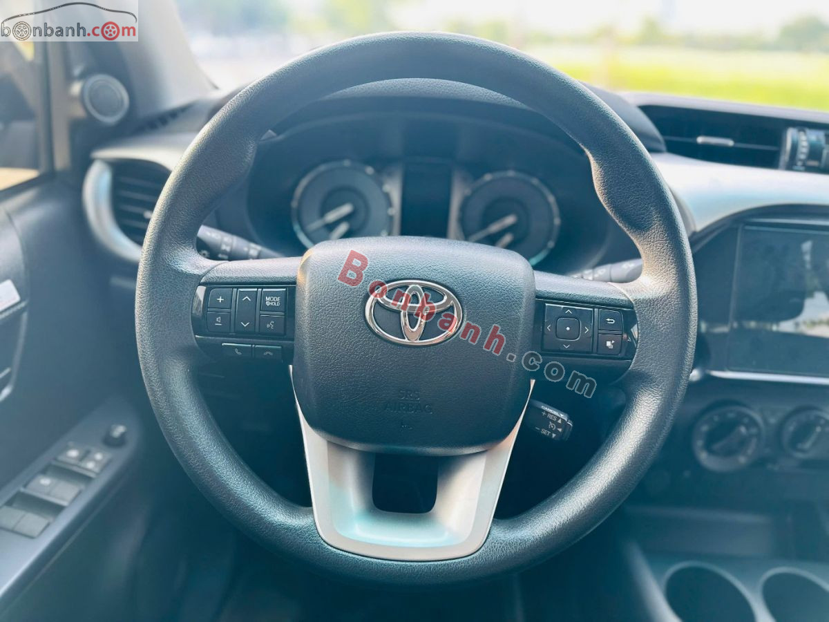 Bán ô tô Toyota Hilux 2.4L 4x2 AT - 2025 - xe cũ