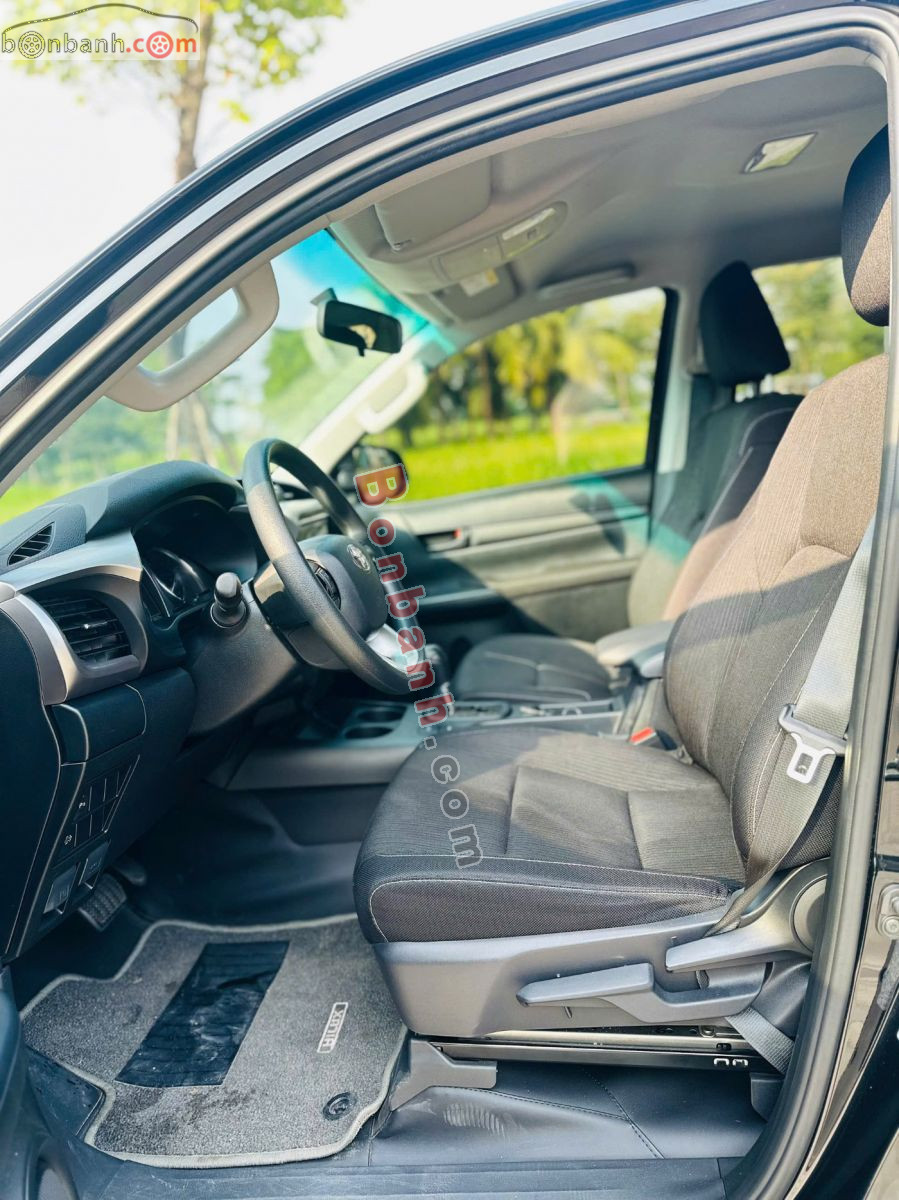 Bán ô tô Toyota Hilux 2.4L 4x2 AT - 2025 - xe cũ