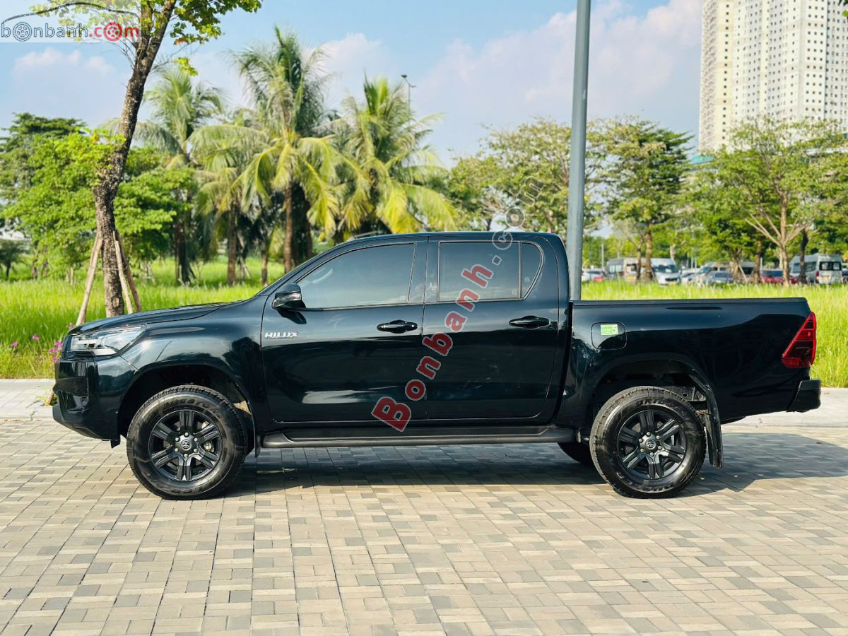 Bán ô tô Toyota Hilux 2.4L 4x2 AT - 2025 - xe cũ