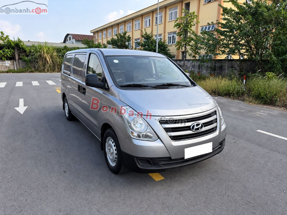 Bán ô tô Hyundai Starex MT Van 3 chỗ - 2017 - xe cũ