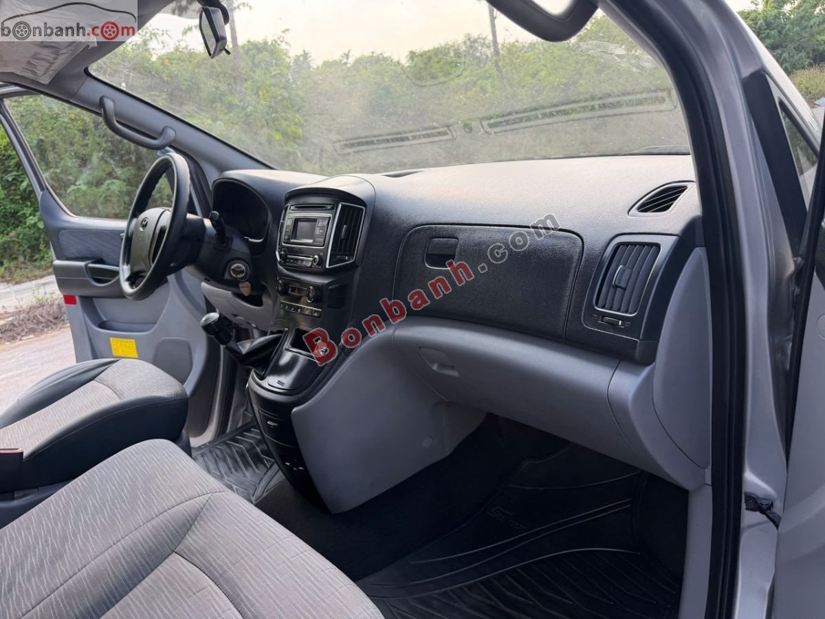 Bán ô tô Hyundai Starex MT Van 3 chỗ - 2017 - xe cũ