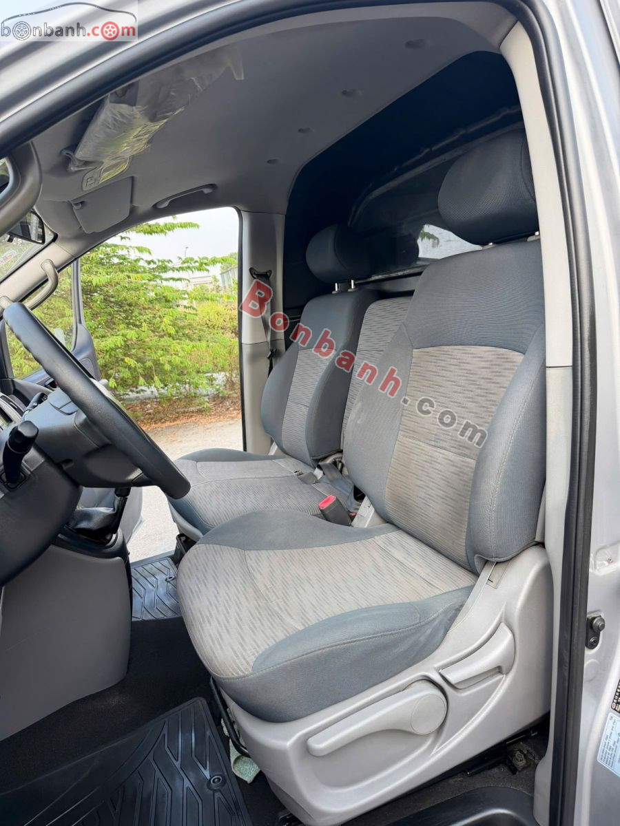 Bán ô tô Hyundai Starex MT Van 3 chỗ - 2017 - xe cũ