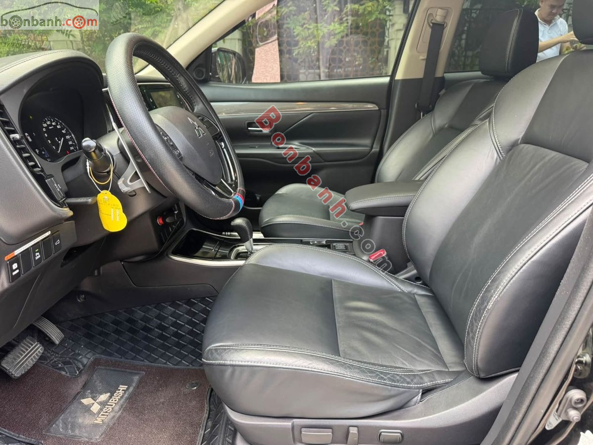Bán ô tô Mitsubishi Outlander Premium 2.0 CVT - 2021 - xe cũ