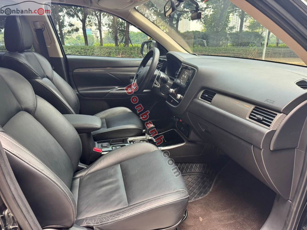 Bán ô tô Mitsubishi Outlander Premium 2.0 CVT - 2021 - xe cũ