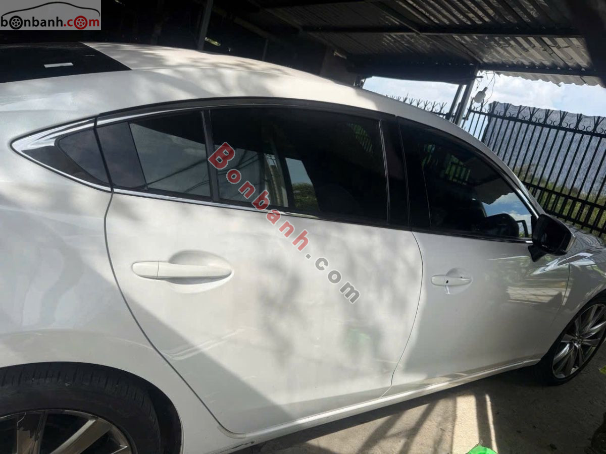 Bán ô tô Mazda 6 Signature Premium 2.5 AT - 2022 - xe cũ