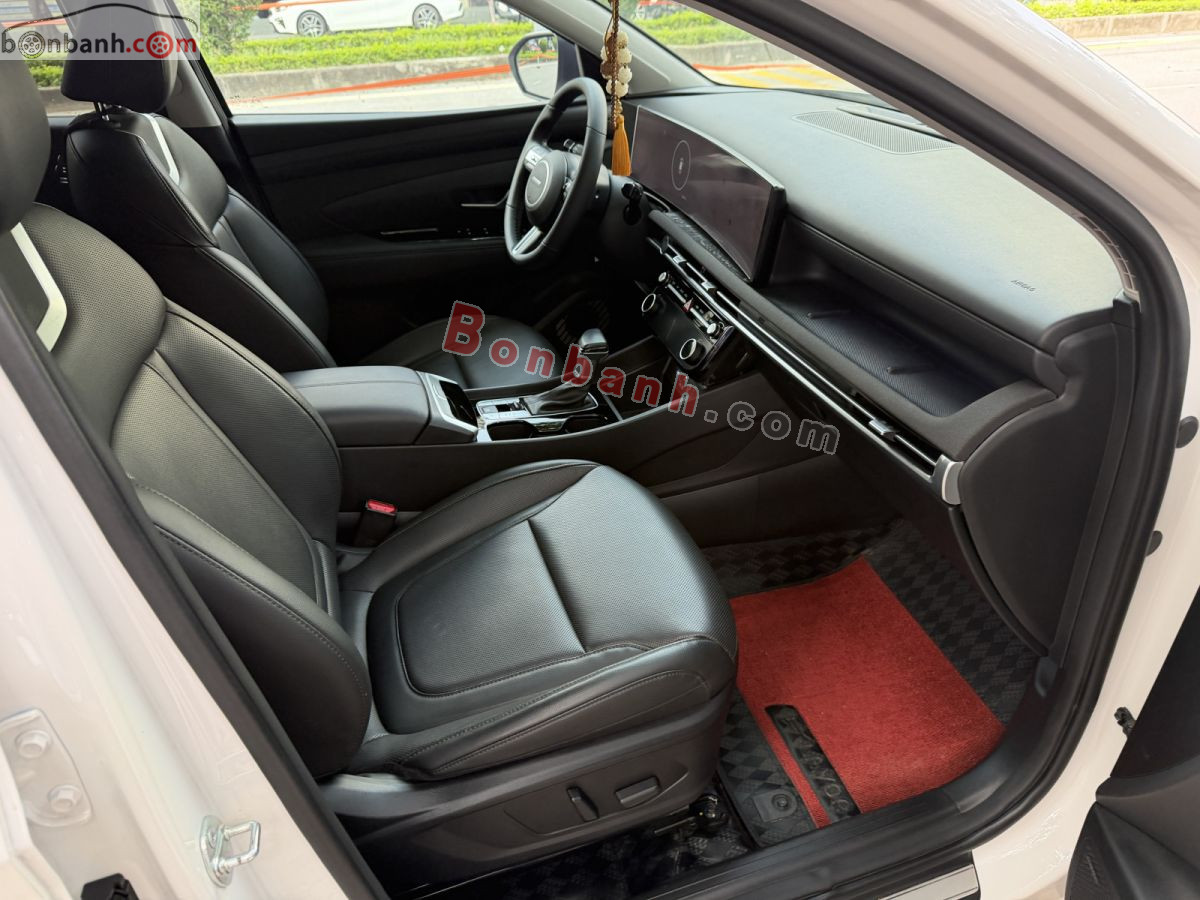 Bán ô tô Hyundai Tucson 2.0 AT Đặc biệt - 2025 - xe cũ